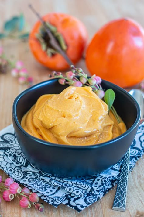 Persimmon Ice Cream Persimmon Ice Cream Recipe, Korean Ice Cream, Persimmon Recipes, Pumpkin Granola, Yummy Ice Cream, Sorbet Recipes, Frozen Treat, Ice Cream Flavors, Great Desserts