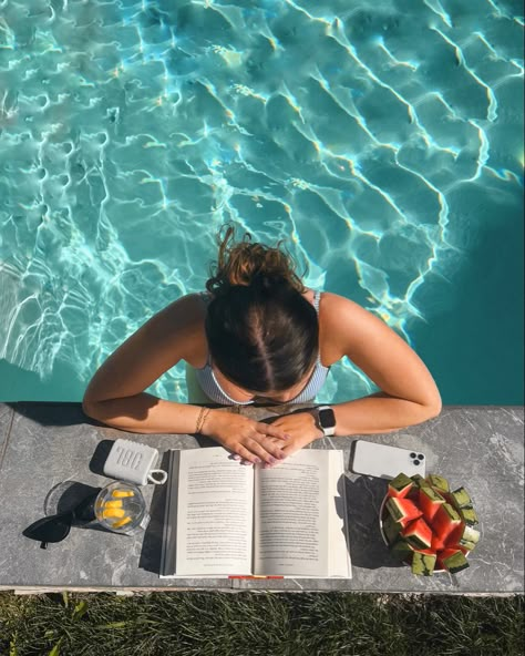 Pool Aesthetic Picture, Reading By The Pool Pictures, Pool And Book Aesthetic, Book Pool Aesthetic, Pictures By Pool, Pool Content Ideas, Swimming In Pool Aesthetic, Summer Inspo Pics Pool, Pool Day Vibe