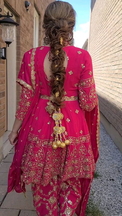 Punjabi Dress Design, Indian Dresses Traditional, Punjabi Salwar Suits, Trendy Dress Outfits, Designer Dresses Casual, Boutique Dress Designs, Stylish Party Dresses, Party Wear Indian Dresses, Fancy Dress Design