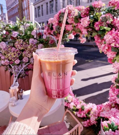 Girly Coffee Shop, Elan Cafe, Coffee Trailer, Hotels In London, Pink Cafe, Salon Suites Decor, Coffee Shop Aesthetic, Chauffeur Service, Pink Foods