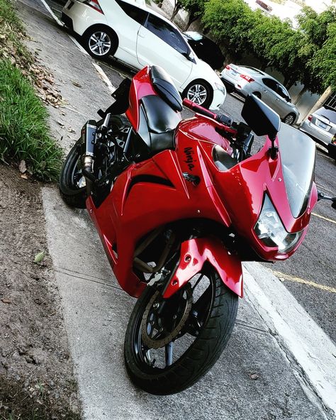 Ninja Hr2, Kawasaki 250, Red Ninja, Kawasaki Ninja 250r, Ninja 250, Pretty Bike, Sport Bike, Candy Red, Purple Wallpaper Iphone