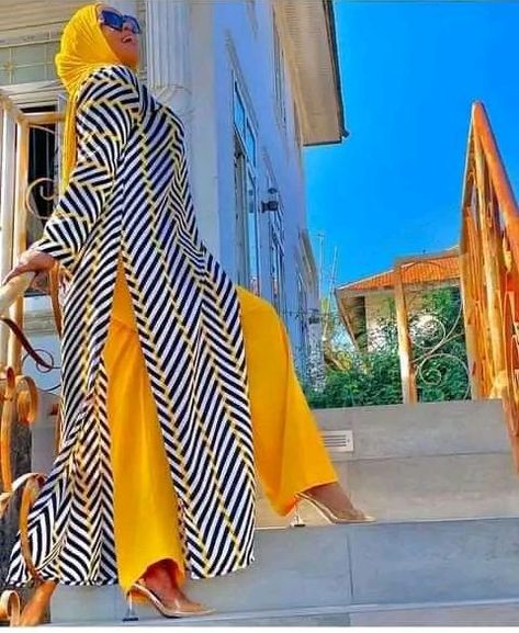 Modest Casual Outfits, 2piece Outfits, Modest Dresses Casual, African Fashion Skirts, Fashion Top Outfits, African Inspired Clothing, Muslim Fashion Dress, Modesty Fashion, Muslim Fashion Outfits