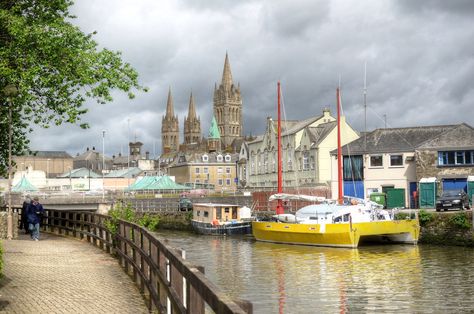 Truro, Cornwall. British Scenery, Truro Cornwall, Lincoln Cathedral, Roman Britain, Town Houses, Beautiful Town, Devon And Cornwall, Cornwall England, Quaint Village