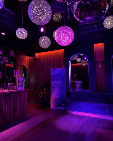 After Party Venue Wedding, Specific Aesthetic, 21st Ideas, Birthday Party Venues, Eighteenth Birthday, Lounge Party, Party Room, Party Venues, Small Room