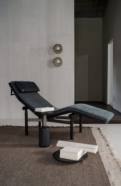 Stilt Chaise Lounge - TOAN NGUYEN Architectural Composition, District Eight, Fendi Casa, Home Comfort, Loungers Chair, Sofa Material, Sofa Storage, Classic Home, Sofa Frame