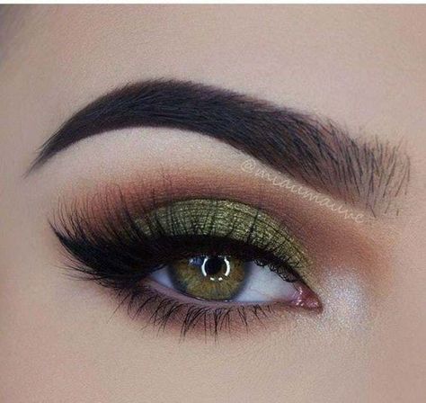 Colors For Hazel Eyes, Foil Eyeshadow, Hazel Eye Makeup, Eyeshadow Colors, Pretty Eye Makeup, Makeup Looks For Green Eyes, Eyeshadow Tips, Cute Eyeshadow Looks, Eyeshadow For Blue Eyes