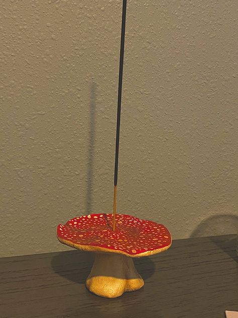 Pretty Incense Holder, Mushroom Incense Holder, Incense Holder, Incense, Things To Think About, Pendant Light, Hobbies, Ceiling Lights, Ceramics