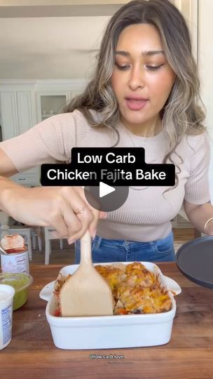 1.1M views · 18K reactions | LOW CARB CHICKEN FAJITA BAKE! #lowcarbrecipes #keto #weightlosstransformation #easyrecipes #lowcarbdiet | Low Carb Love  | Low Carb Love  · Original audio Chicken Fajita Casserole Keto Low Carb, Low Carb Chicken Fajita Bake, Sunflower Reef, Chicken Fajita Bake, Lowcarb Meals, Fajita Bake, Butternut Curry, Mexican Cuisine Recipes, Fajita Casserole