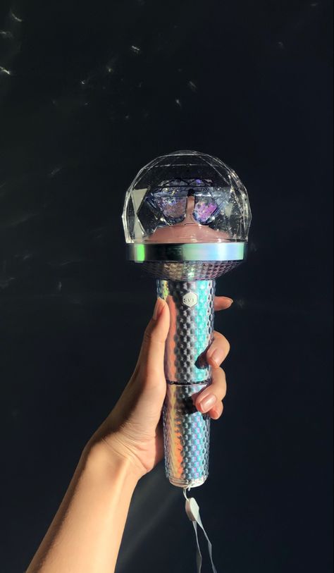 Seventeen Lightstick Ver 3, Svt Lightstick, Seventeen Lightstick, Hp Wallpaper, Carat Bong, Kpop Lightsticks, Lightstick Kpop, Kpop Collection, Seventeen Going Seventeen