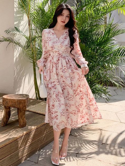 Maxi Dress With Jacket, Long Floral Maxi Dress, Short Dresses Party, Long Flower Dress, Sweetheart Neck Dresses, Fairy Tale Wedding Dress, Sleepwear Fashion, Iphone Instagram, Long Holiday