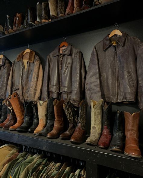 #vintage #vintagestyle #nashvillestyle Cowboy Boot Collection, Cowboy Aesthetic Outfits Men, Men’s Cowboy Boots, Cowboy Clothes For Men, Vintage Cowboy Aesthetic, Western Outfit Men, Indie Cowboy, Emo Cowboy, Cowboy Boots Vintage