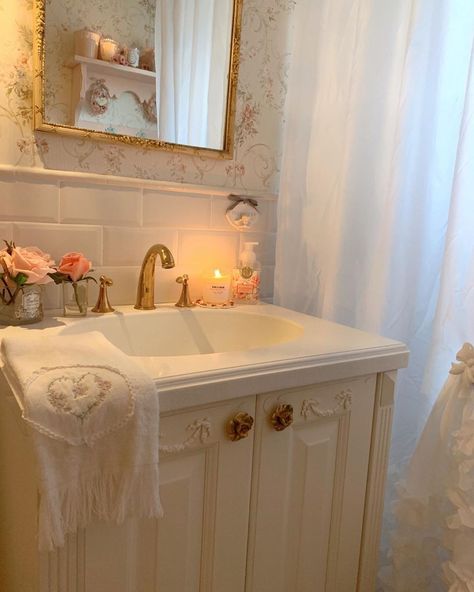 Cozy Girly Bathroom, Cozy Chic Bathroom, Bathroom Inspo Aesthetic Vintage, Vintage Aesthetic Apartments, Aphrodite Bathroom Aesthetic, Soft Floral Bathroom, Coquette Restroom, Tiny Bathroom Aesthetic, Small Cozy Bathroom Ideas