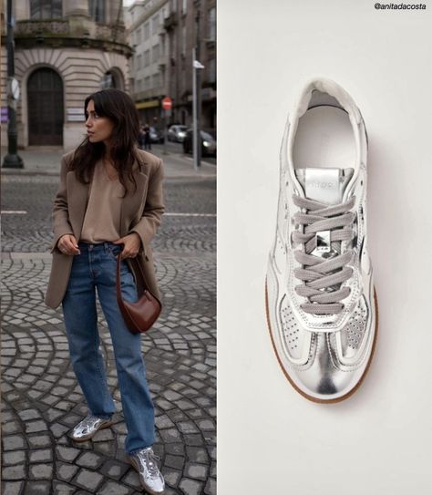 Silver Tennis Shoes Outfit, Silver Trainers Outfit, Silver Sneakers Outfit 2024, Alohas Sneakers Outfit, Metallic Sneakers Outfit, Silver Sneakers Outfit, Sneaker Outfit Fall, Mom Ootd, Trainers Outfit