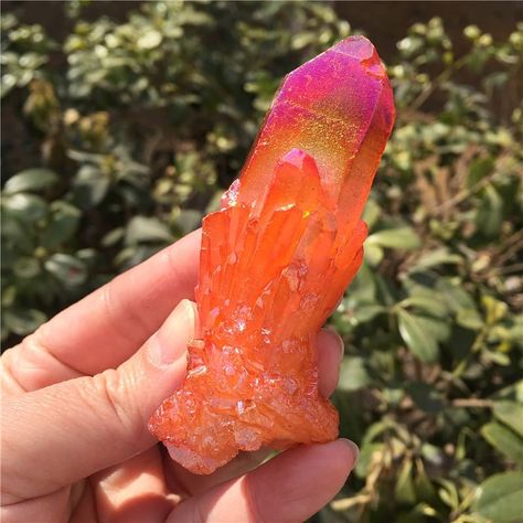 TheHealingJewelry - Gemstones on Instagram: “What you think about this amazing Aura Quartz Crystal Bismuth Titanium Silicon Cluster?  I love it 💗 . . . .  #QuartzCrystal…” Sarah 101, Orange Aura, Crystals Aesthetic, Kelly Thompson, Clear Energy, Release Negativity, Marvel Aesthetic, Aura Quartz Crystal, Crystal Aesthetic