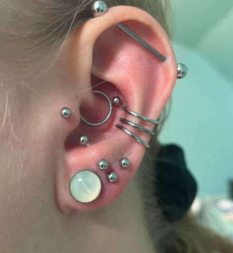 Vertical Ear Lobe Piercing, Industrial Piercing On Both Ears, Silver Ear Piercing Stack, Double Industrial Piercing, Ear Piercing Ideas With Industrial, Ear Setup, Bar Ear Piercing, 3 Lobe Piercings, Ear Stacks