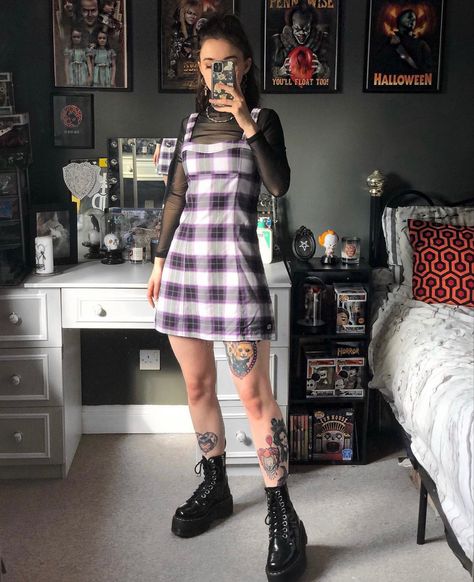 90s Plaid Dress Outfit, Styling Plaid Dress, Mini Dress With Shirt Underneath, Dress Turtleneck Layer, Plaid Dress With Shirt Underneath, Plaid Dress Grunge, Peplum Top With Skirt, Dress With Shirt Underneath, Plaid Dress Outfit