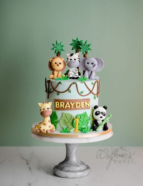 Zoo Theme Birthday Cake, Zoo Birthday Cake, Torturi Baby Shower, Dino Birthday Cake, Jungle Birthday Cakes, Zoo Cake, Safari Birthday Party Decorations, Jungle Theme Cakes, Boys 1st Birthday Cake