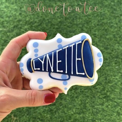 Megaphone Cookies Decorated, Cheerleader Cookies Decorated, Cheer Cookies Decorated, Cheer Sugar Cookies, Cheerleading Cookies, Cheer Cookies, Cheerleading Megaphones, Sports Cookies, Cheer Banquet