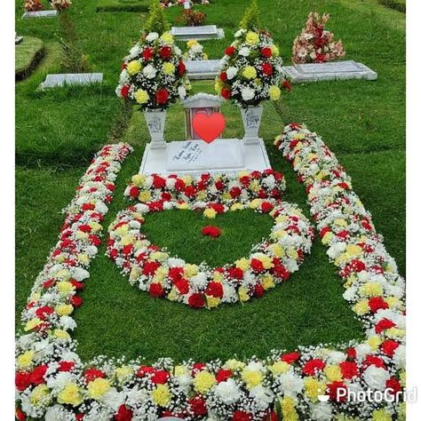 Birthday Decor For Gravesite, Cemetery Birthday Decorations, Cemetery Birthday Ideas, Birthday Grave Decorations, Grave Site Decor, Grave Ideas Cemetery Decoration, Grave Flowers Arrangements Diy, Gravesite Decorations Cemetery Ideas, Grave Site Ideas Diy