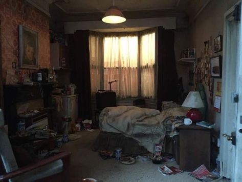 Shameless Room Aesthetic, Trailer Aesthetic Inside, Cheap Apartment Aesthetic, Trashed Room, Messy Room Aesthetic, Run Down Apartment, Grunge House, Messy Bedroom, David Williams