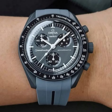 Omega X Swatch Moon, Richard Mille Watches Men, Swatch Omega, Omega Moonwatch, Mission To Mercury, Omega Speedmaster Moonwatch, Mens Digital Watches, Stylish Watches Men, Grey Watch