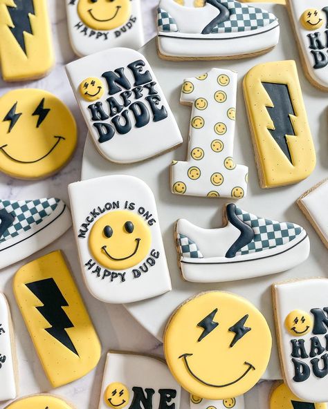 One Happy Dude Birthday Party Ideas with cool decor, games, and favors for a stylish black, white, and yellow celebration! One Happy Dude Birthday Party, Dude Birthday Party, Birthday Smiley, One Happy Dude Birthday, 1st Birthday Cupcakes, One Happy Dude, Dessert Table Birthday, Boys First Birthday Party Ideas, Cool Decor