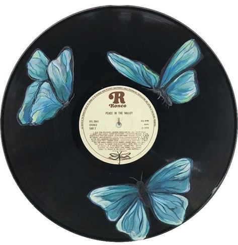 Gorgeous hand painted vintage Butterfly design vinyls/records. INSECTS COLLECTION. Perfect wall art and gifts for Christmas, birthdays or just because! Check out the others in my shop for more designs and custom orders!! **colours and patterns may vary slightly from image as all of our records are hand painted** **no guarantee that you will receive the exact record shown in the image** Vinyl Record Painting, Vinyl Record Art Ideas, Painted Records, Vinyl Paintings, Painted Vinyl Records, Vinyl Art Paint, Hand Painted Butterfly, Record Painting, Painted Butterfly