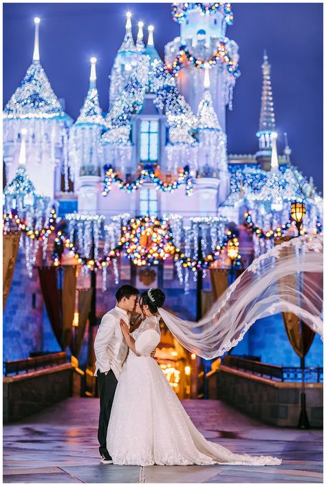 Sleeping Beauty Themed Wedding, Disney Wedding Photos, Disney Christmas Wedding, Diamond Wedding Theme, Disney Wedding Venue, Castle Photography, Diamond Theme, Disneyland Wedding, Disney World Wedding