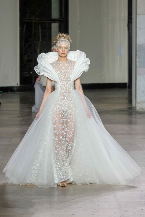 Haute Couture Gowns, Hi Fashion, Haute Couture Dresses, Runway Dresses, Dress Sketches, Floral Fashion, Pageant Dresses, Couture Gowns, Bridal Couture