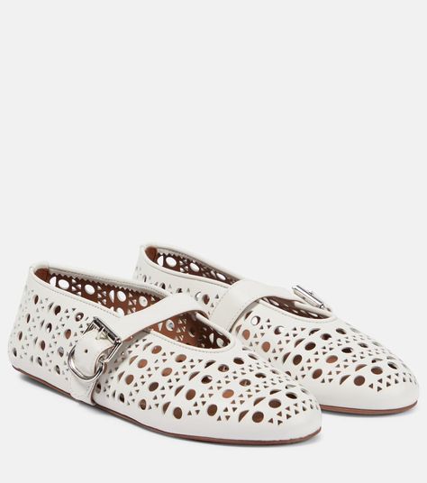 Vienne Leather Ballet Flats in White - Alaia | Mytheresa Leather Ballet Flats, Ballerinas, A Box, Ballet Flats, In Italy, Ballet, Buckle, Italy, Leather