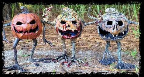 Goblin Halloween Decorations, Diy Halloween Scarecrow Decoration, Halloween Pumpkin Outdoor Decor, Creepy Pumpkin Decorating Ideas, Halloween Scarecrow Decorations, Halloween Scarecrow Ideas, Scary Halloween Yard Decorations, Creepy Halloween Diy, Circus Creepy