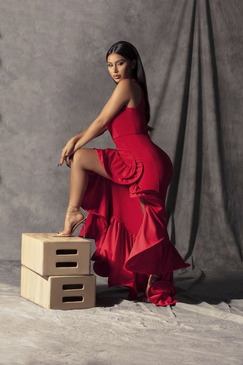 Red Gown Photoshoot, Gown Photoshoot Poses, Gown Poses, High Fashion Poses, 21st Birthday Photoshoot, Gown Red, Studio Poses, Birthday Shoot, Maxi Gown