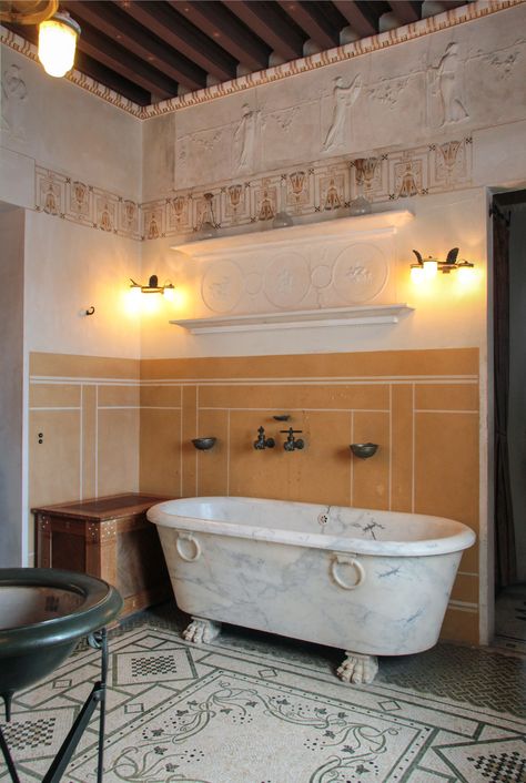 20th Century Bathroom, Grecian Bathroom, Greek Style Bathroom, Roman Bathroom, Men Interior Design, Historic Bathroom, Greek Interior Design, Villa Kerylos, Greek Interior