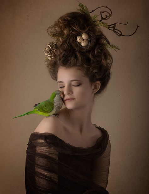 Portrait Masters January 2022 Award Galleries - Sue Bryce Education Bird Mom, Foto Transfer, Classic Portraits, Fantasy Photography, Poses References, Creative Portraits, Portrait Girl, Beauty Art, West Palm