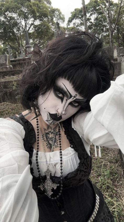 Impress any goth girl with our curated list of the top 60 goth gifts for her. Explore unique and darkly enchanting gift ideas in our guide! 🕷️🕸️ Goth Cemetery, Trad Goth Outfits, Trad Goth Makeup, Goth Eye Makeup, Traditional Goth, Goth Prom, Goth Fits, Goth Gifts, Goth Outfit Ideas