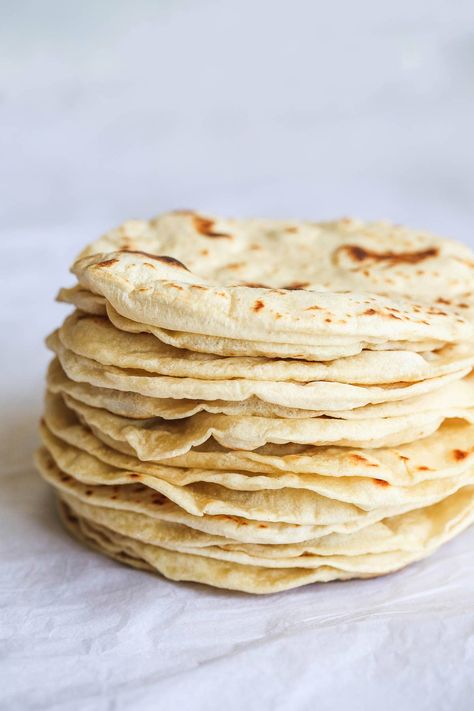 Nothing beats homemade soft flatbread that is not only delicious but also really fun to make! These flatbreads are ready in under 45 minutes from start to finish and require very basic ingredients. #flatbread #flatbreadrecipe #easyflatbread