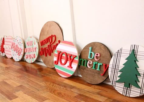 Christmas Signs Wood Diy, Christmas Signs Wood Front Porches, Wooden Christmas Signs, Signs Cricut, Christmas Signs Diy, Barn Boards, Signs Christmas, Glowforge Projects, Glowforge Ideas