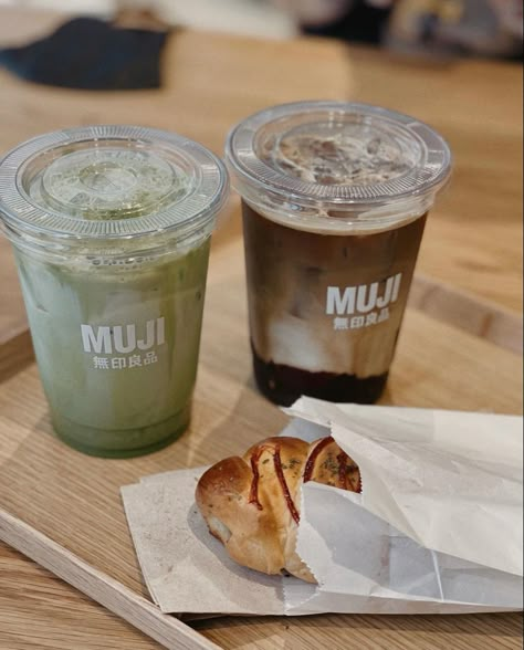 iced coffee, matcha and patry on wooden tray Muji Coffee Shop, Japanese Coffee Shop Aesthetic, Muji Shop, Muji Cafe, Japanese Coffee Shop, Japanese Coffee, Japanese Cafe, Sanrio Aesthetic, Coffee Shop Aesthetic