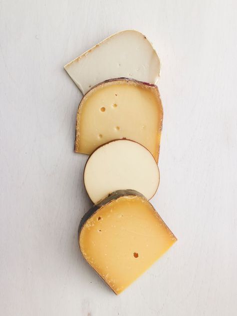 Gouda Cheese Board, Cheese Styling, Cheese Pictures, Gouda Recipes, Gouda Recipe, Cheese Photo, Cheese Photography, Cheese Art, Cold Cut