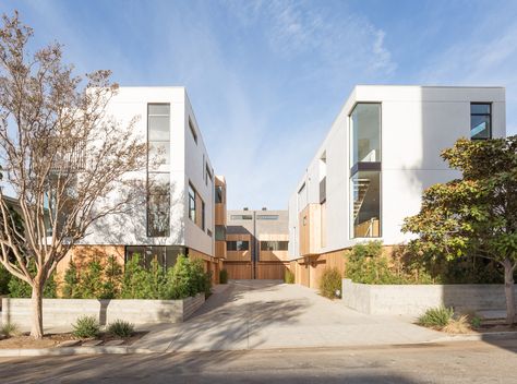 L.A.’s small-lot subdivision ordinance—which aims to increase housing availability by letting developers divide single-family lots—made Habitat 6 possible. Cedar Wood Siding, Carrera Marble Countertops, Los Angeles Apartments, Townhouse Designs, Visit New York, City Living, Built In Wardrobe, Simple House, Landscape Architecture