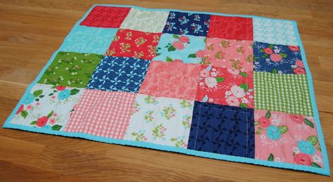 Meaningful Homemade Gifts, Doll Blanket, Skip To My Lou, Handmade Gift Ideas, Baby Doll Pattern, Charm Quilt, Baby Doll Accessories, Quilt Tutorial, Beginner Sewing