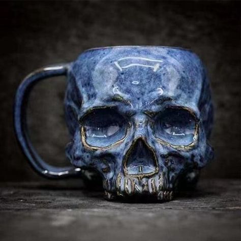 Ceramic Skull, Skull Mug, Horror Gifts, Blue Skulls, Keramik Design, Halloween Coffee, Gothic Home Decor, Gothic House, Fantastic Art