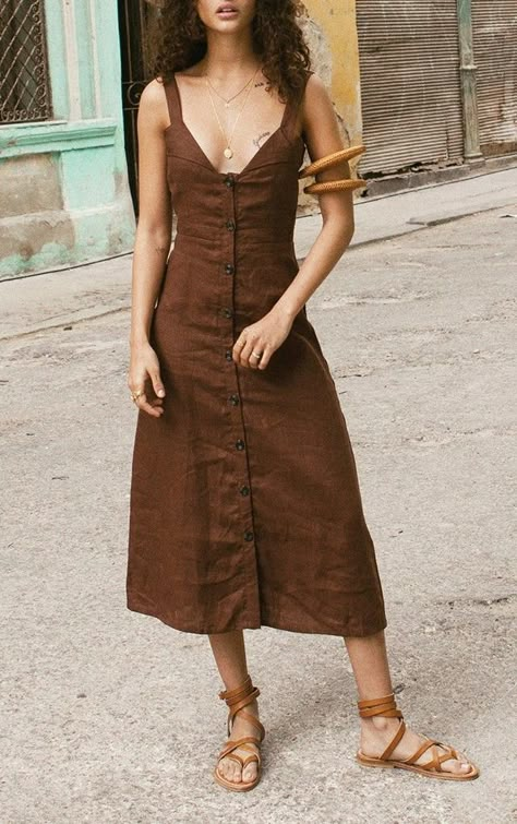 Brown linen button front dress Brown Summer Dress, Brown Summer Dresses, Faithfull The Brand, Mode Inspo, Brown Dress, Fashion Labels, Linen Dress, Fashion Collection, Fashion Inspo Outfits