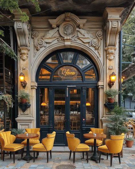 Italian Cafe Interior, Cafe Facade, Italian Restaurant Interior Design, Italian Restaurant Interior, French Chateau Homes, Resturant Interior, Cafe Exterior, European Cafe, England Aesthetic