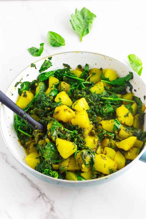 Saag Aloo (Spinach Potato Curry) Aloo Saag, Frozen Casserole Recipes, Spinach Potato, Saag Aloo, Vegetable Bread, Earthy Greens, Cubed Potatoes, Potato Curry, Seafood Soup