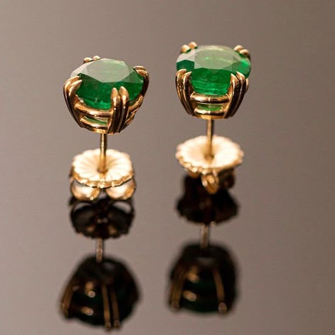 Classic,Elegant,Sophisticated, Suitable for any style and occasion stud earrings featuring one of the most desirable saturated vivid green emeralds 3.62 ctw 8mm .They are handcrafted from 14K yellow gold and have double claw prongs, which are extremely trendy nowadays. Can be made in a bezel setting as well, depending on your taste, please see the photos. Please,notice how the earrings attached straight to the ear and don't falling out or drooping. CUSTOM ORDER Holiday season is coming and these Claw Stud Earrings, One Stone Earrings Gold, Emerald Earrings Indian, Emerald Studs, Emerald Stud Earrings, Emerald Diamond Earrings, Neck Pieces Jewelry, Diamond Earrings Design, Emerald Green Earrings