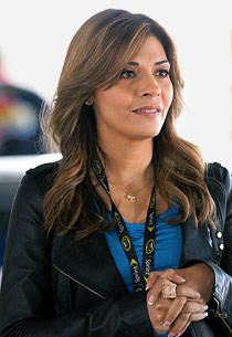 Cheers to Callie Thorne for getting called up to the big leagues.  Want more Cheers & Jeers? Subscribe to TV Guide Magazine.The dazzlingly... Callie Thorne, Call Up, Tv Guide, The Wire, Famous Celebrities, Jennifer Aniston, Entertainment Industry, Famous People, Call Me