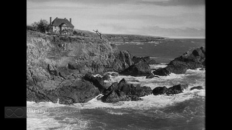 Spectacular view of Windward House in "The Uninvited," 1944. The Uninvited, Creepy Movies, Criterion Collection, San Francisco Photos, Lawrence Of Arabia, Still Frame, The Jetsons, California Dreaming, Film Stills