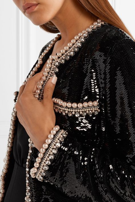 MUST HAVE: GUCCI Faux pearl and crystal-trimmed sequined crepe jacket Saint Laurent Pumps, Bridal Dress Fashion, Crystal Trim, Alexandre Vauthier, Indian Couture, Sequin Jacket, Classy Dress, Black Sequins, Elegant Fashion