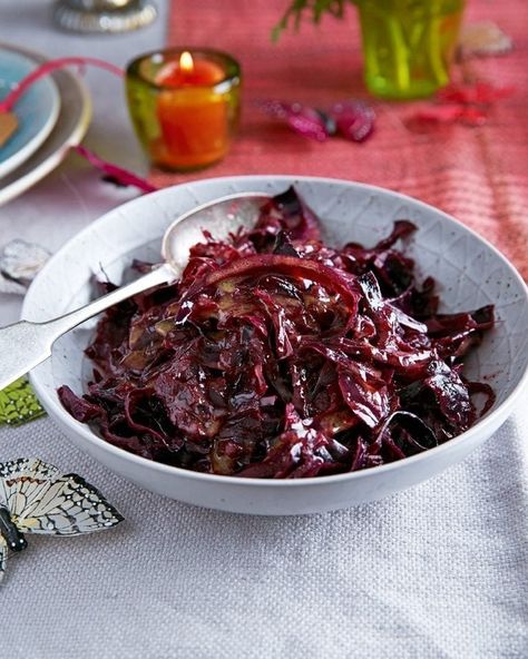 Braised red cabbage with apple & mustard vinaigrette Apples And Cabbage Recipe, Apple Mustard, Spiced Red Cabbage, Red Cabbage Recipe, Red Cabbage With Apples, Vegetarian Christmas Recipes, Cabbage Side Dish, Red Cabbage Recipes, Braised Red Cabbage